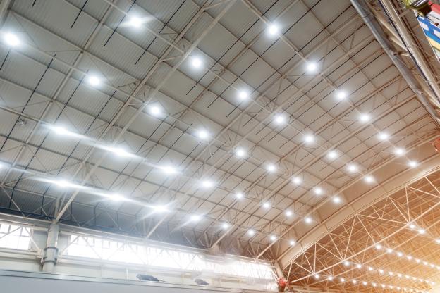 Nouveau : Les Highbays LED Noxion pour les projets à haut plafond !